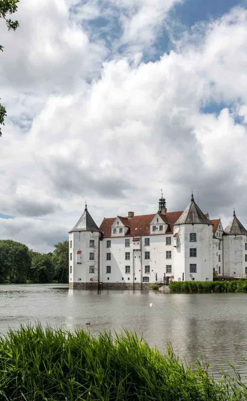 pexels-wolfgang-weiser-467045605-33016757